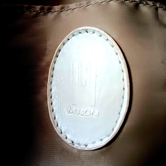 VTG Missoni Y2K vinyl abstract satchel with canvas straps. - Picture 11 of 15